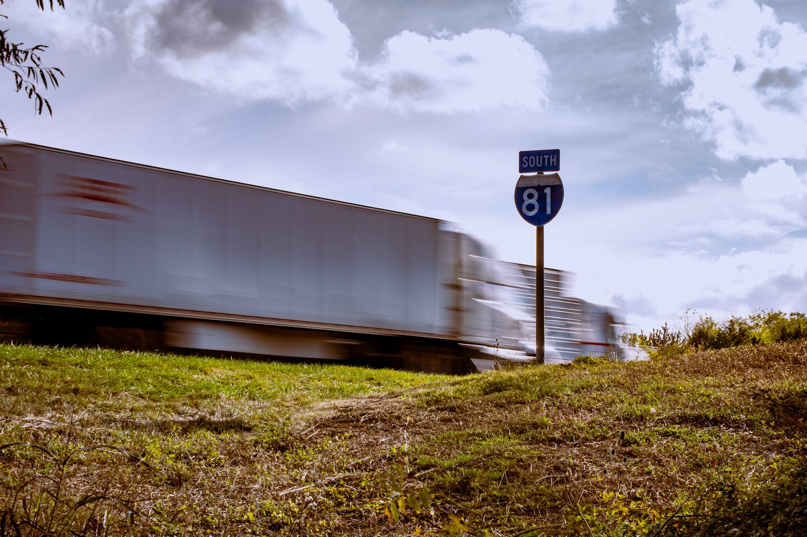 Cold Chain Fleet Compliance: Navigating ELD Requirements and Best Practices