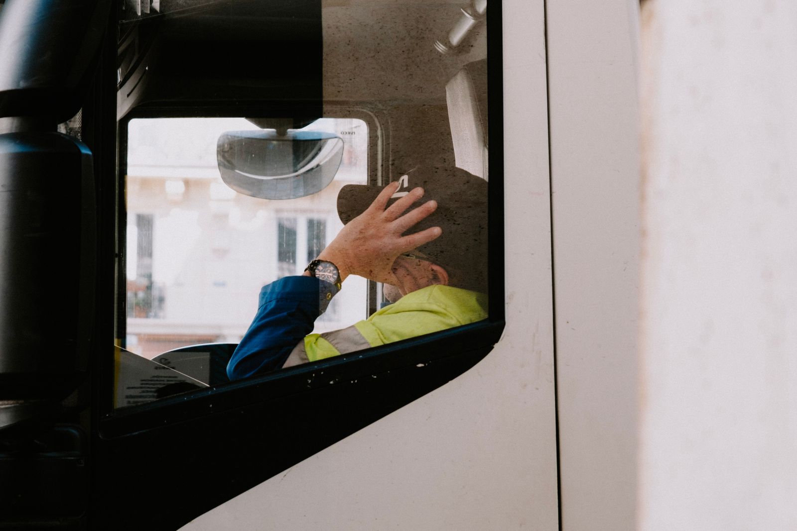 Preventing Driver Fatigue with Technology: A Key to Safe and Compliant Fleet Operations