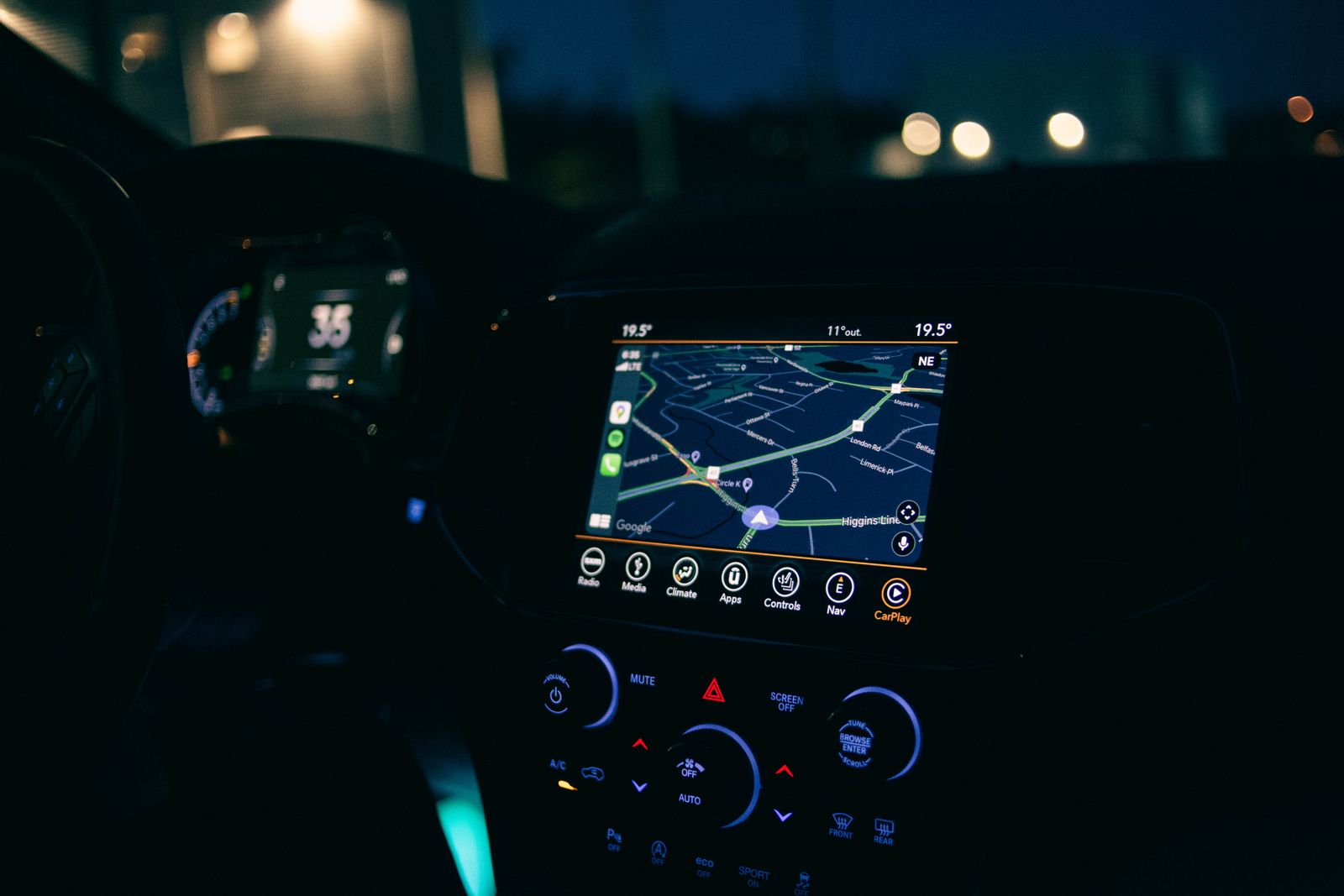 Enhancing Fleet Operations with Real-Time Visibility and Tracking