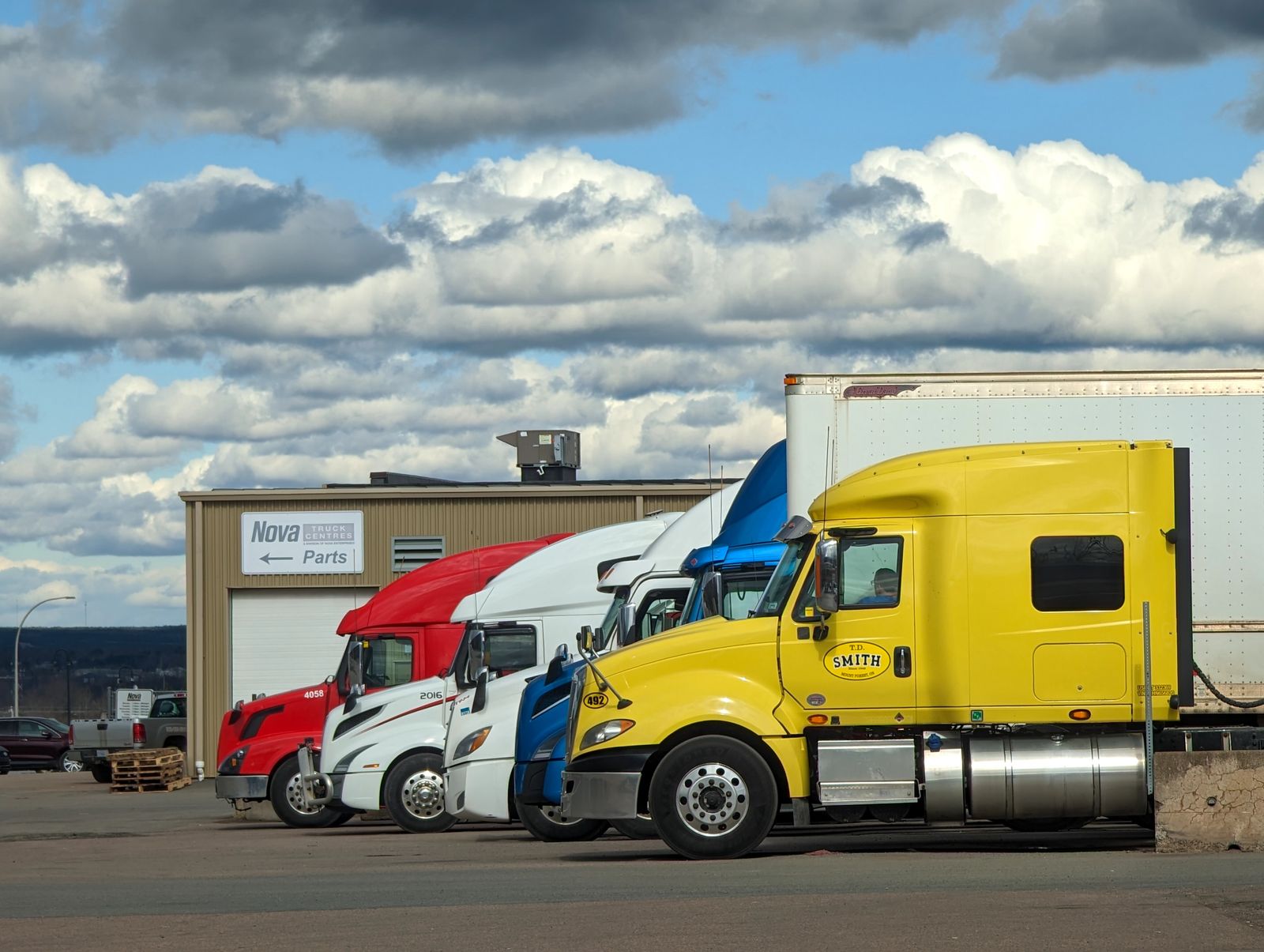 Geofencing for Fleet Operations: Enhancing Compliance and Efficiency